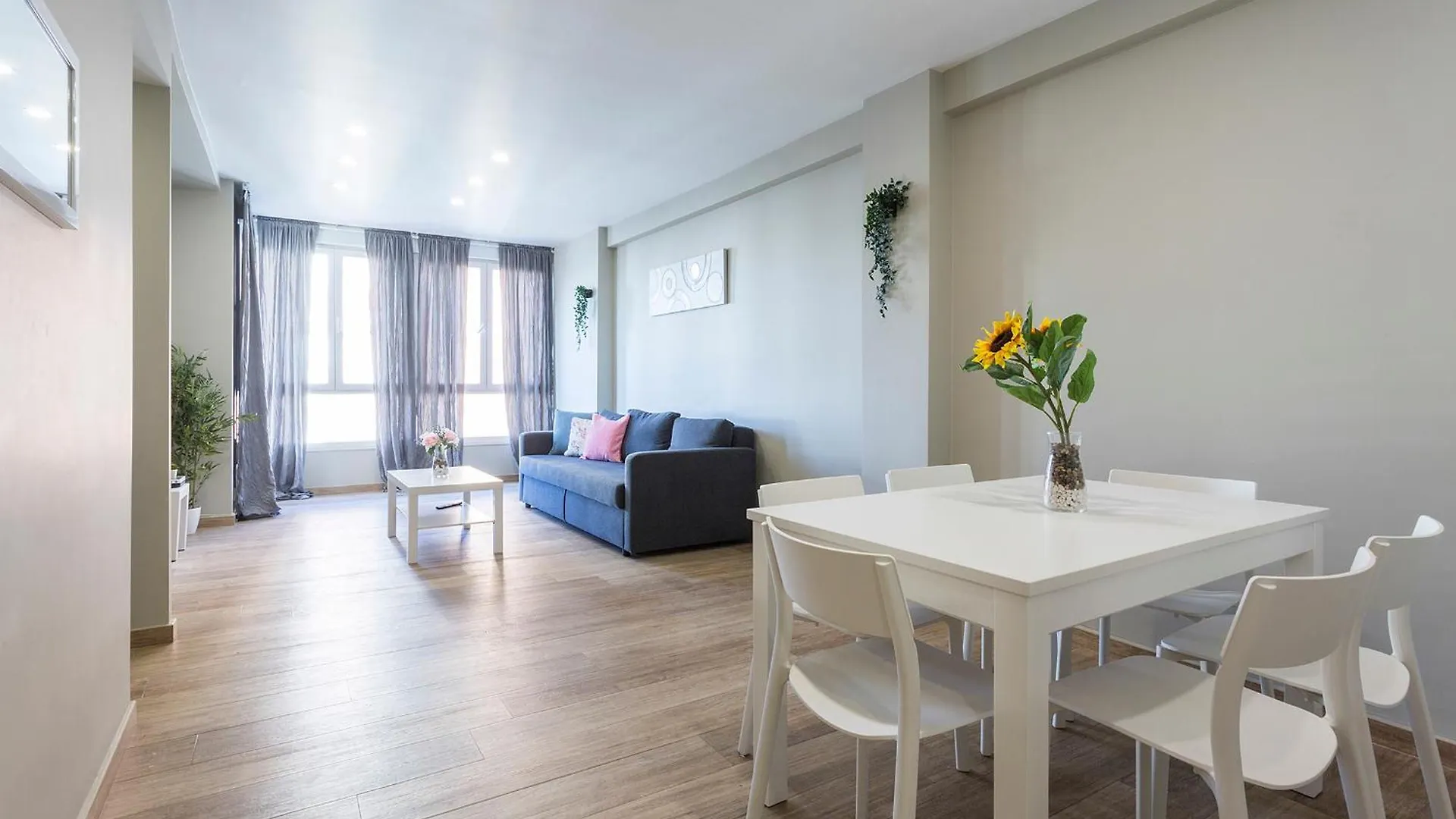Apartment Jardines Valle 3 Rooms 2 Banos Seville